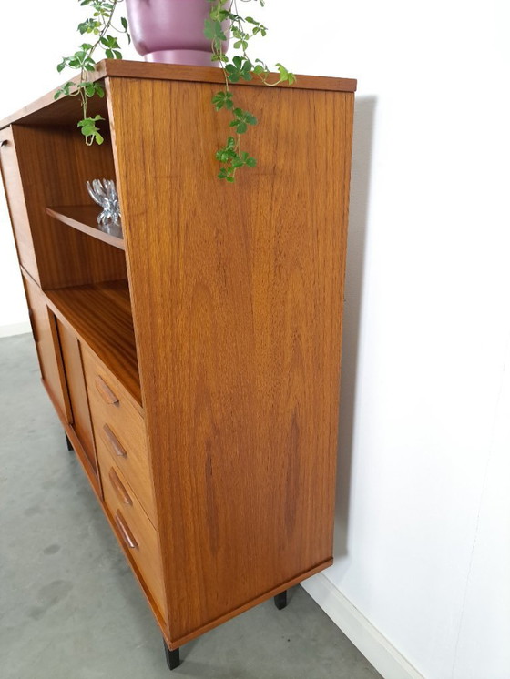 Image 1 of Armario de pared de teca con cajones, barra y patas negras