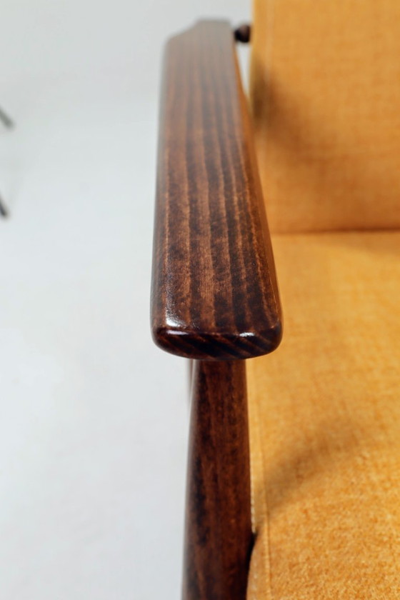 Image 1 of Poltrona in stile moderno di metà secolo color ambra, design Hermès di H.Lis.