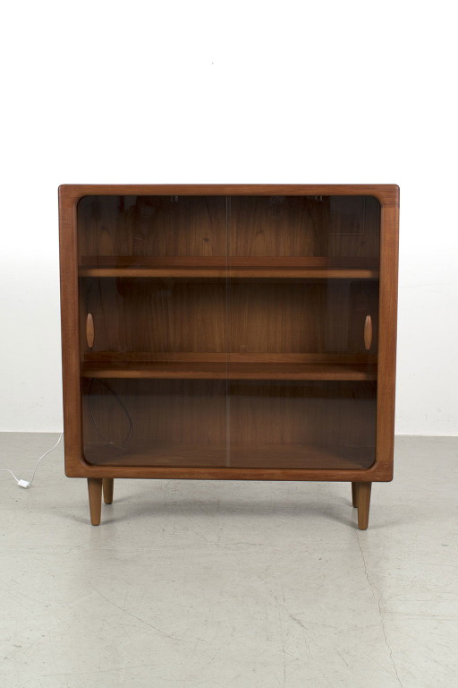 Dyrlund display cabinet