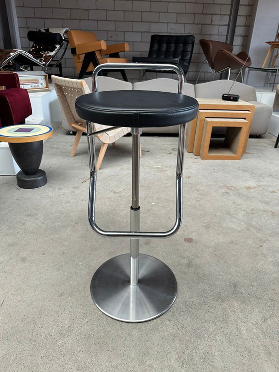Thonet S123 PH Stool, James Irvine (stock: 2) – Barstools, Leather (photo 4 of 6)