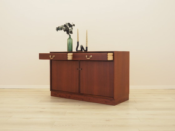 Mobile danese impiallacciato in mogano con cassetti e ante con serratura, anni '70 – Cassettiere, Legno (photo 5 of 12)
