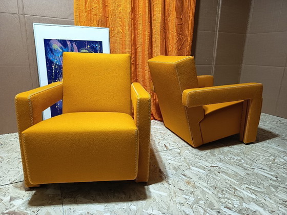 Image 1 of CASSINA Paire de fauteuils Utrecht 637 NEUF 2026 en laine KVARD Moutarde par Gerrit Rietveld