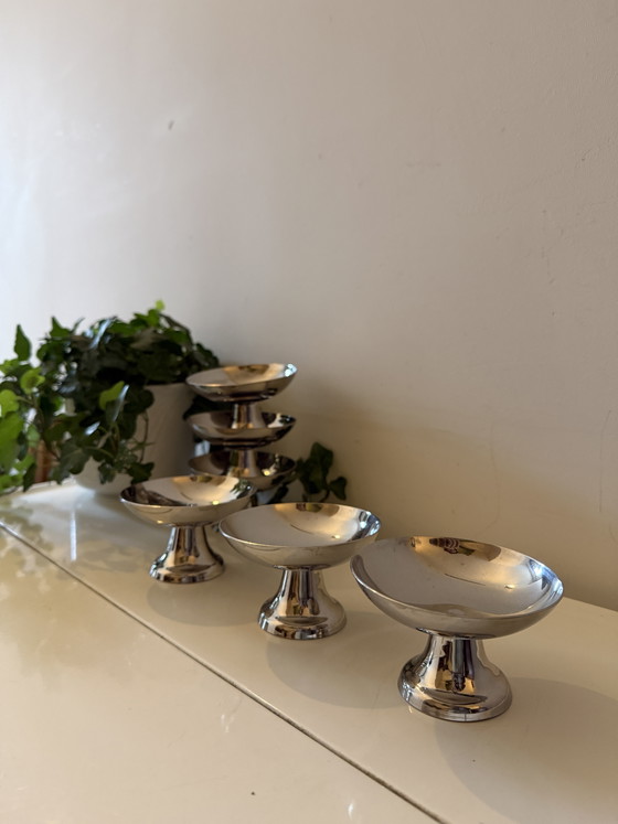 Set mit 6 Chrom-Coupes – Tischdekoration, Chrome (photo 5 of 6)