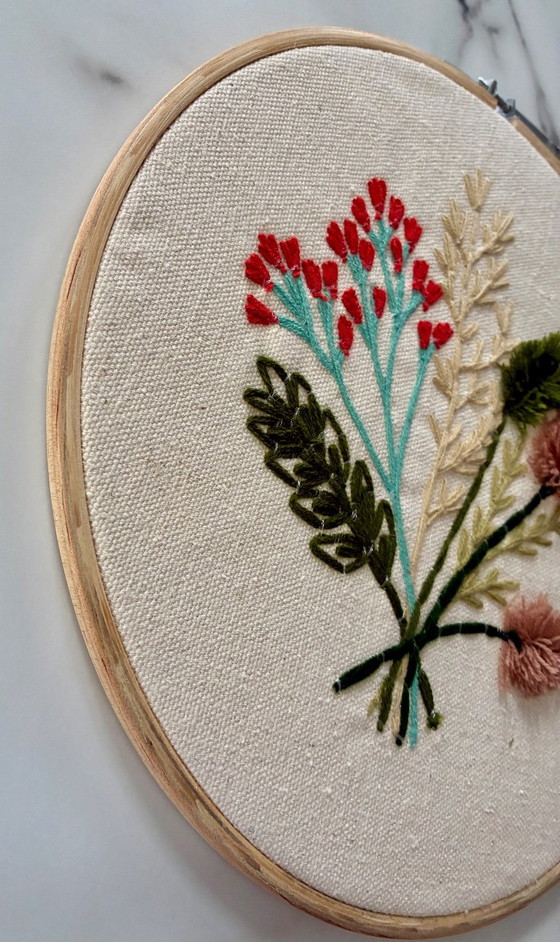Decorative embroidery on hoop – Amadeus France, Wall decoration, Canvas (photo 4 of 6)
