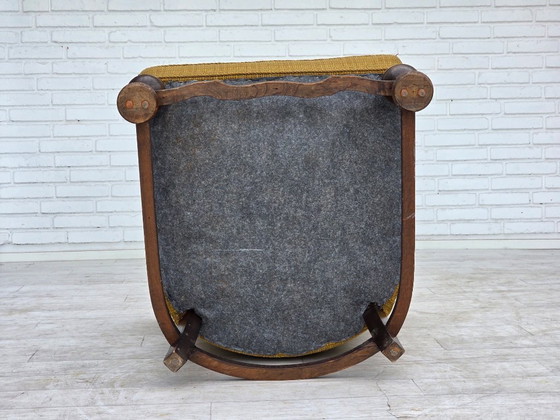 Image 1 of Deense fauteuil uit de jaren 60, originele groene meubelwol, gesneden eikenhout