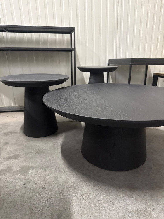 Image 1 of Tables basses en chêne massif noir