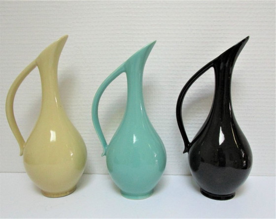 Image 1 of Tres jarras de cerámica de la década de 1960