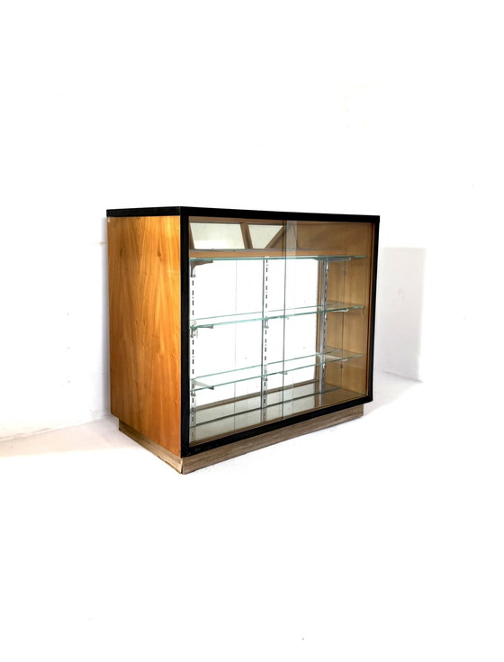 Image 1 of Comptoir/vitrine vintage en noyer, années 60
