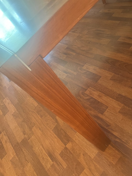 Esstisch – gebeizter Nussbaum