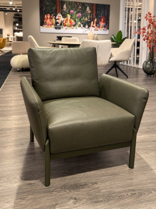 Poltrona LEOLUX ENNA 1 posto in pelle Senso avocado con base colore personalizzato