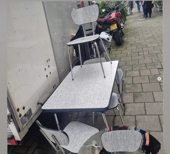 Image 1 of Extendable Formica table 70s