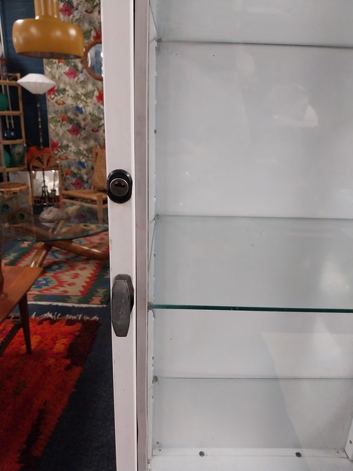 1 mobiletto da farmacia in metallo bianco, anni '50, prodotto in Polonia