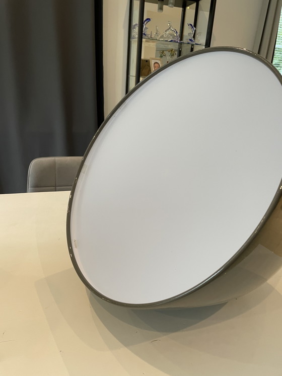 “Pair of Artemide Nur-Gloss-Ernesto Gismondi pendant light” – Pendant lamps, Glass, Metal (photo 4 of 10)