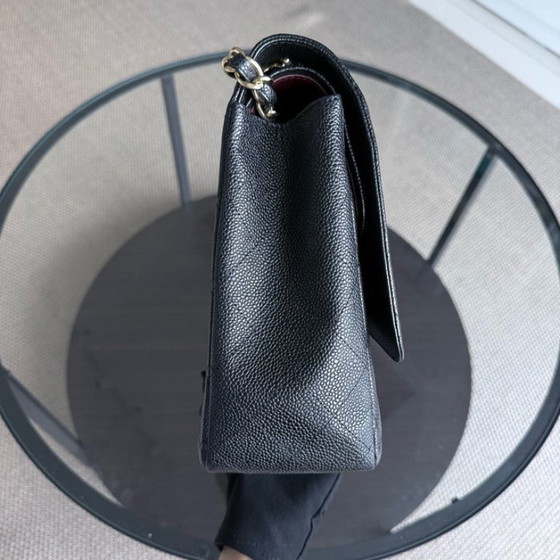 Image 1 of Chanel Classic Flap Maxi - Caviar Double Flap 33CM Gesteppt Schwarz Goldbeschläge