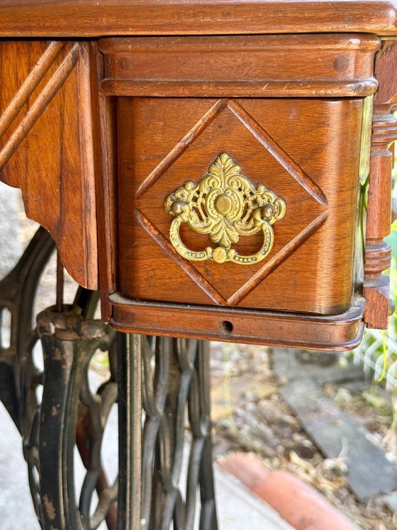 Image 1 of Vintage Singer naaimachine met accessoires