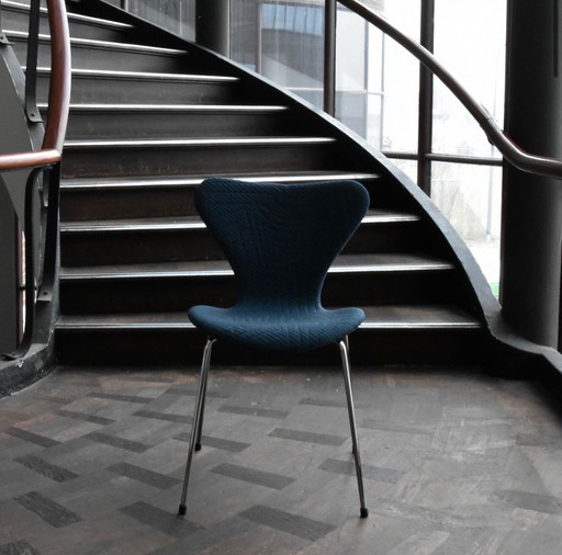 6x Fritz Hansen Butterfly Stühle, gepolstert