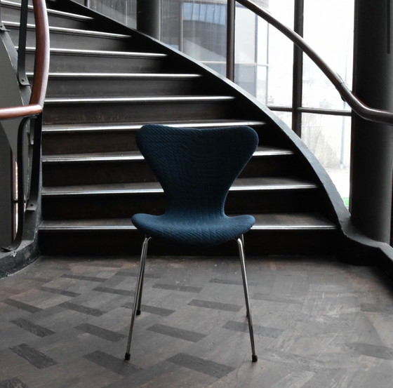 Image 1 of 6x Fritz Hansen Butterfly Stühle, gepolstert