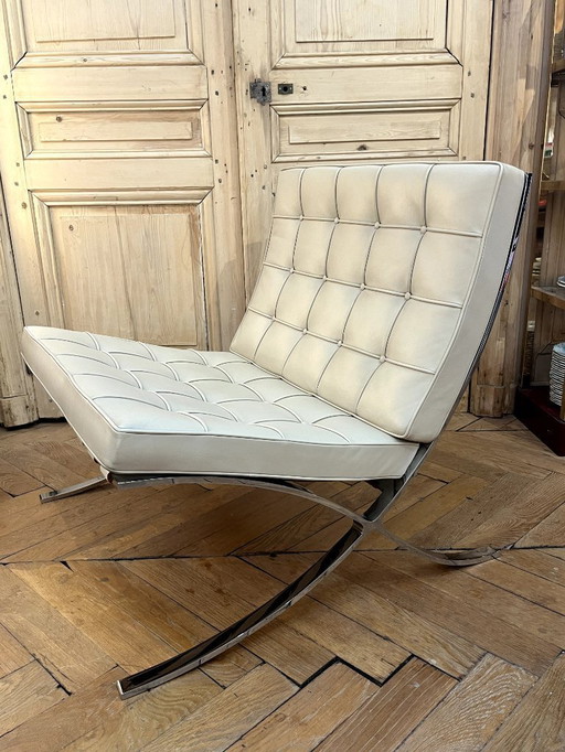 BARCELONA fauteuil en voetenbank Mies van der Rohe KNOLL