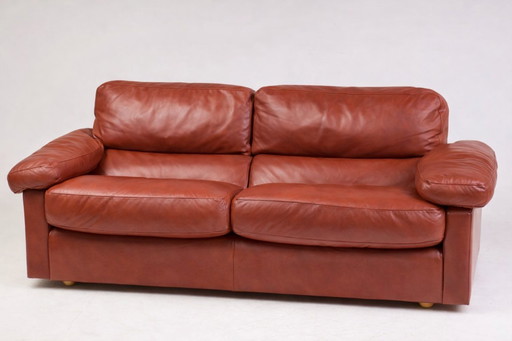 Poltrona Frau ‘Petronio’ tweezitsbank van Tito Agnoli