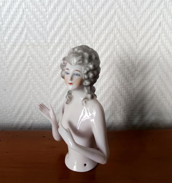 Image 1 of Marie-Antoinette half figurine, German porcelain