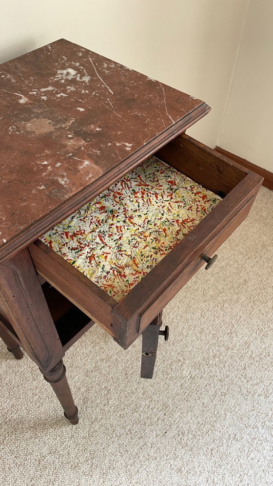 Image 1 of Comodino antico in legno e marmo