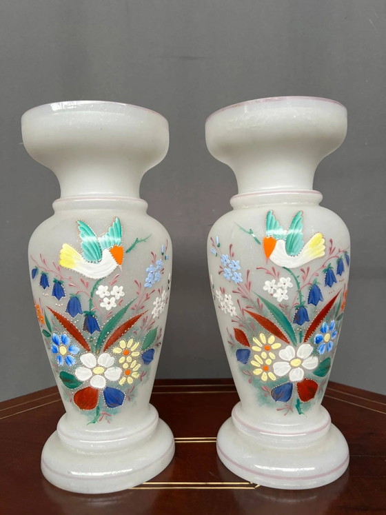 Pair of opaline glass vases. – Vintage (photo 3 of 5)