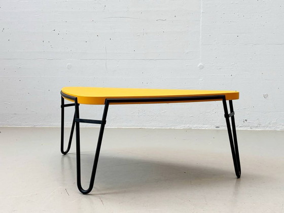 Image 1 of Mesa de centro Petalo de Charlotte Perriand para Cassina, principios de la década de 2000