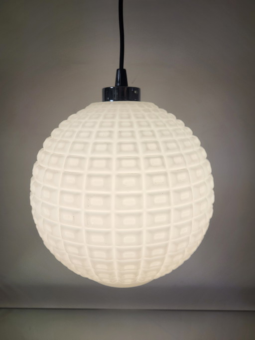 Lámpara colgante de opalina estilo escandinavo