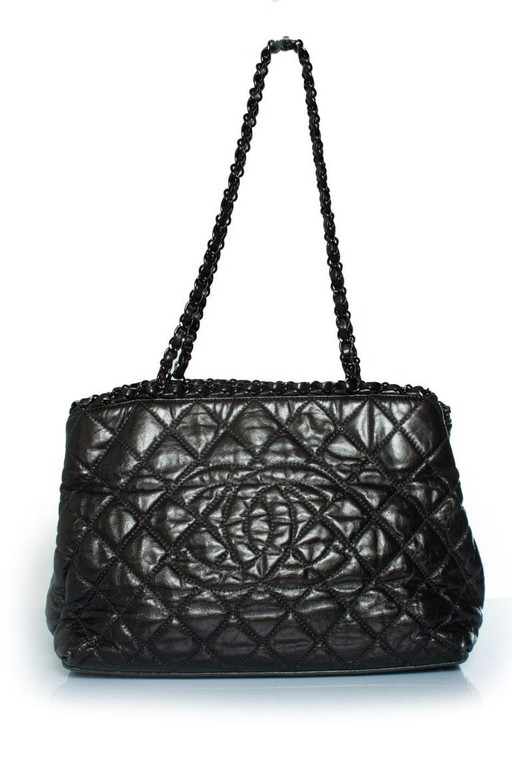 Borsa tote Chanel trapuntata con catena, colore nero.