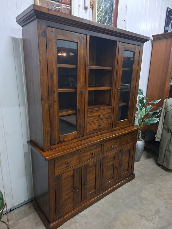 Image 1 of Klassieke Vitrinekast, servieskast, buffetkast afm. 156x47/36cm en 211cm hoog.  
