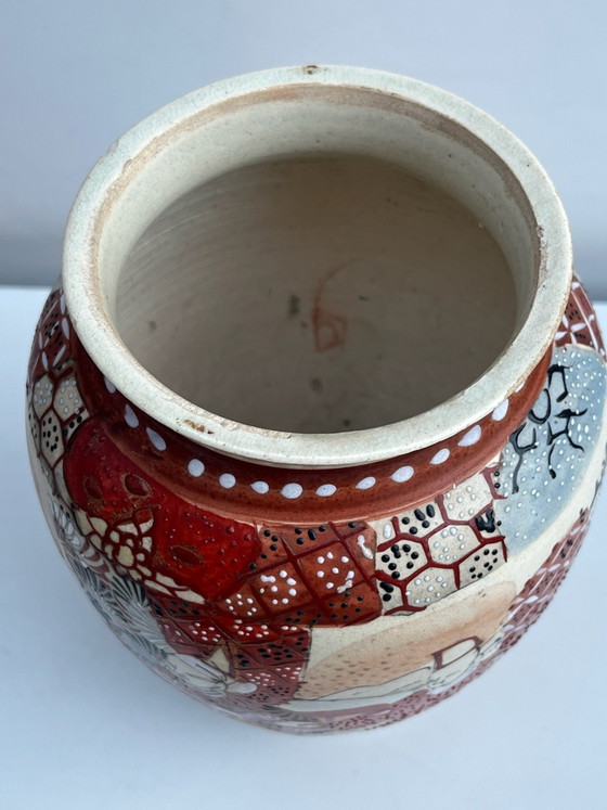 Antique Japanese Satsuma Vase - Moriage - Samurai Geisha - Hand-painted, Ceramic, Beige (photo 6 of 8)