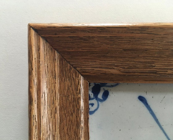 Image 1 of Azulejo azul de Delft de aproximadamente 1650-1750 con marco de roble