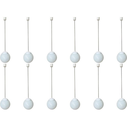 Ensemble de 12 lampes suspendues en verre 1970