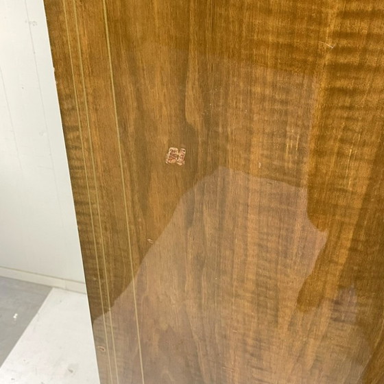 Image 1 of Armadio vintage anni Sessanta a 4 ante in stile metà secolo, con ampi spazi per appendere i vestiti e ripiani.