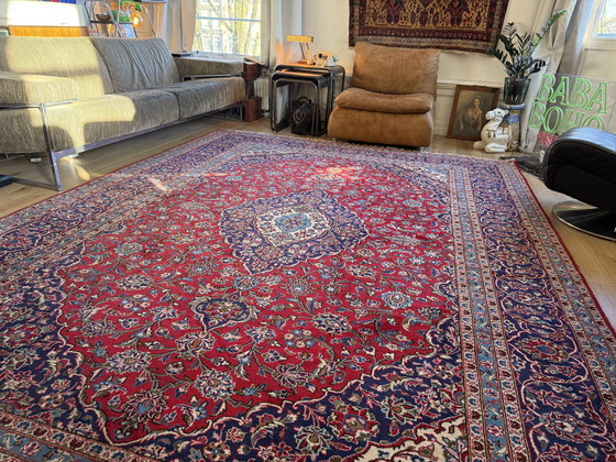 Image 1 of Gran alfombra persa anudada a mano según la tradición Kashan (352 × 247 cm)