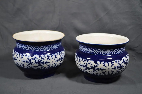 Par de Macetas de Porcelana del Sudeste Asiático, finales del siglo XIX – Porcelain (photo 2 of 12)