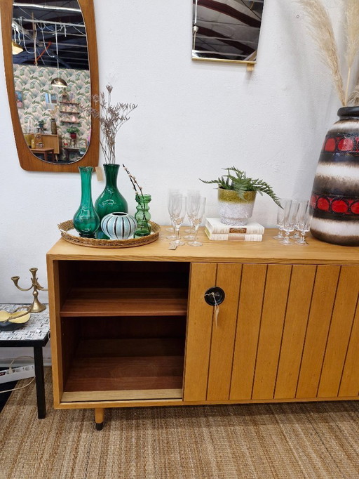 Dressoir schuifdeur en lades met zwarte greep 70s