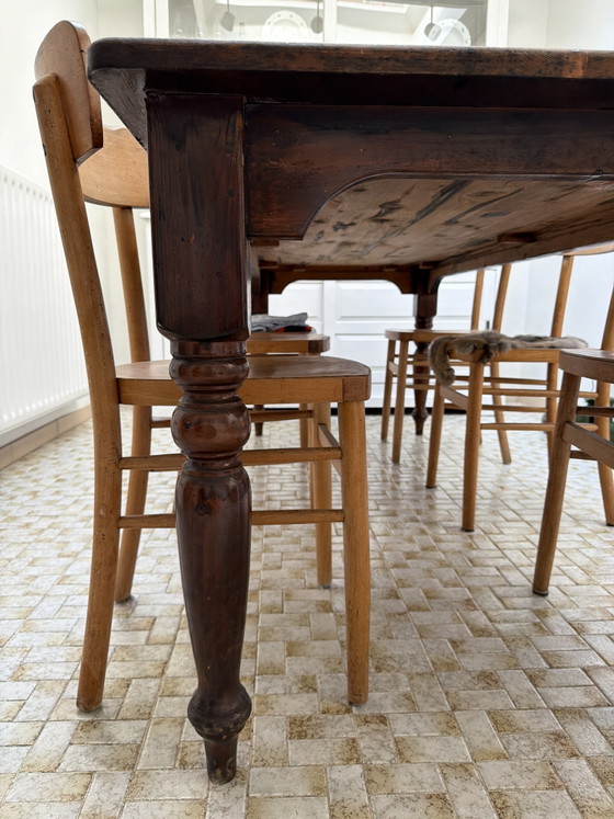French Dining Table from 1805 – Wood (photo 4 of 5)