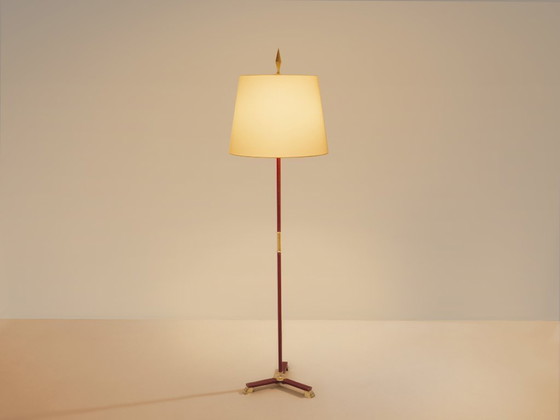Image 1 of Jacques Adnet Piqué Sellier Stehlampe aus rotem Leder und Messing, 1950