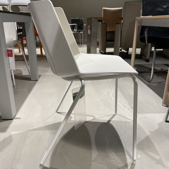 Image 1 of MDF Italia Aiku Esszimmerstuhl