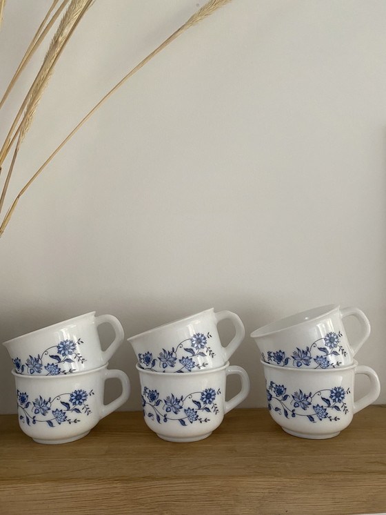 Image 1 of 6 tazzine da caffè vintage Arcopal "Blue Onion"