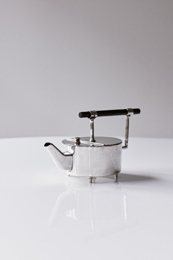 Image 1 of 2 teiere inglesi placcate in argento del modernismo inglese, secondo Christopher Dresser