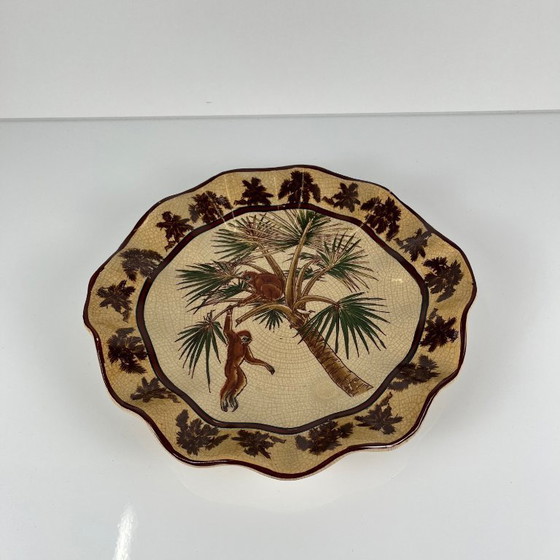 Plat en Faience Craquelée à Décor Exotique de Singes et Palmiers, Première Moitié du XXe Siècle. – Vaisselle (photo 6 of 8)
