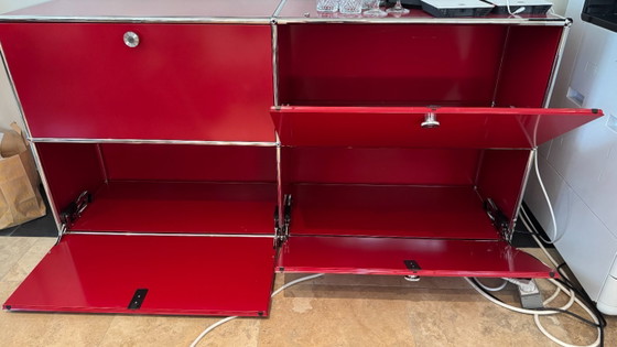 USM Haller original – Design Storage cabinet 4 doors – Ruby red – Metal (photo 4 of 5)