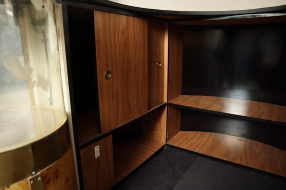 Italian burl wood cocktail bar with illuminated back and two stools, 1970s, Liquor cabinets, Brass, Black (photo 11 of 17)