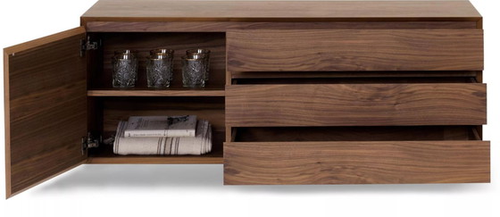 Image 1 of Aparador en nogal - 140 x 45 x 51 cm - Exposición // Independiente o montado