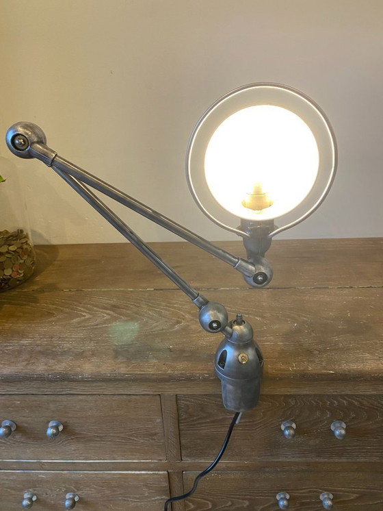 Image 1 of Lampe de bureau Jieldé jielde 2 bras de 40cm avec base étau graphite industriel Jean Louis Domecq 1950 vintage