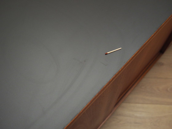 Image 1 of Buffet en teck, design danois, années 1970, production : Danemark