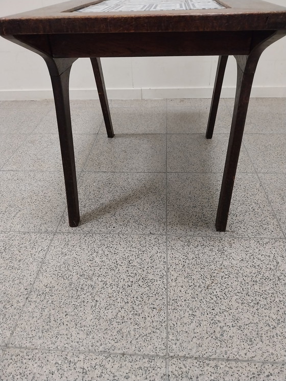 Image 1 of 1 mesa auxiliar escandinava con azulejos azules y blancos