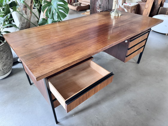 Image 1 of Prachtig groot vintage bureau van Eeka, jaren '70. 180 x 85 x 76 cm.